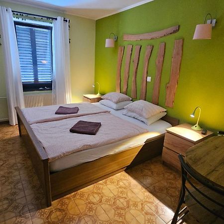 Rooms Malina Blejska Dobrava Exteriör bild